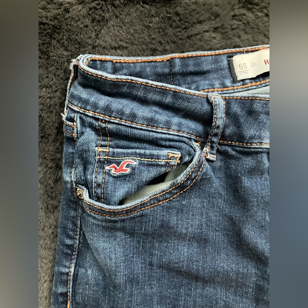 Hollister Blue Skinny Jeans with Classic Style
